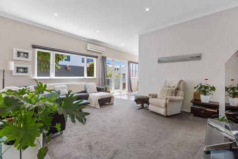Photo of property in 19 Beach Street, Fitzroy, New Plymouth, 4312
