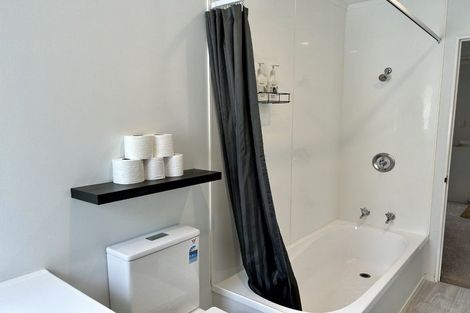 Photo of property in 8 Lingard Grove, Brooklyn, Wellington, 6021