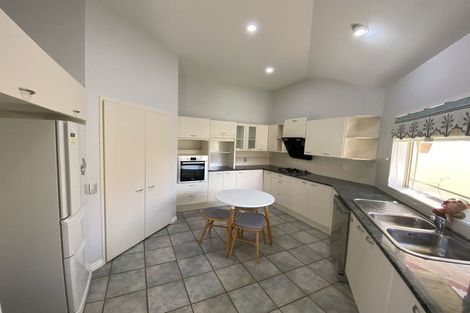 Photo of property in 5 Gretna Green, Browns Bay, Auckland, 0630