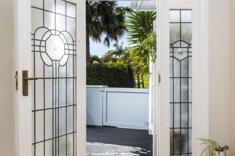 Photo of property in 181a Greenhithe Road, Greenhithe, Auckland, 0632