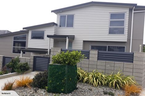 Photo of property in 113u2 Moorefield Road, Johnsonville, Wellington, 6037