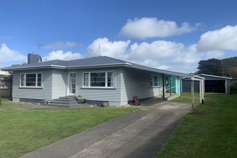 Photo of property in 11 Tawhiti Road, Hawera, 4610