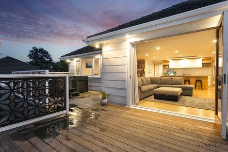 Photo of property in 342 Glengarry Road, Glen Eden, Auckland, 0602