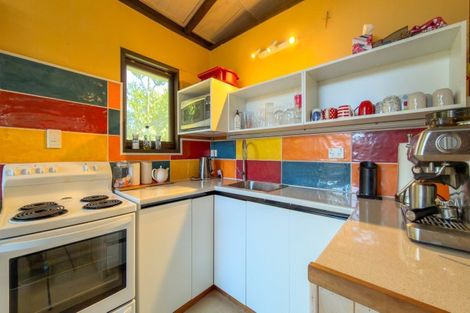 Photo of property in 86 Kon Tiki Road, Whiritoa, Whangamata, 3691