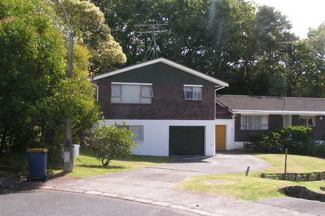 Photo of property in 2/11 Mahuta Grove, Northcote, Auckland, 0627