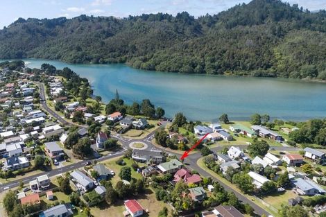 Photo of property in 107 Brook Place, Whangamata, 3620