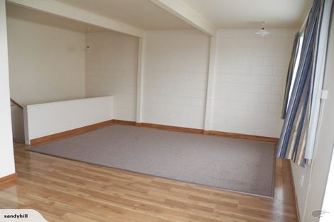 Photo of property in 33a Edgecombe Street, Newlands, Wellington, 6037