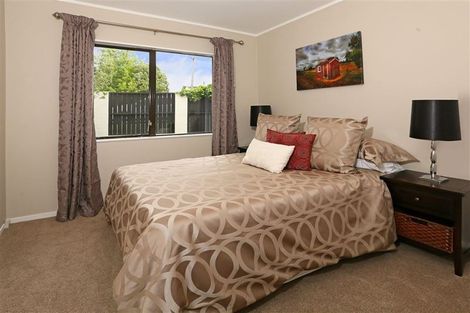 Photo of property in 2b Kintara Drive, Massey, Auckland, 0614