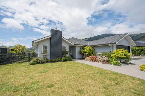 Photo of property in 16b Huntaway Close, Stoke, Nelson, 7011