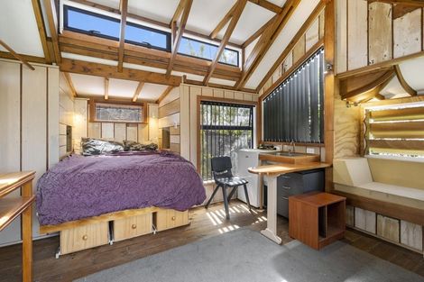 Photo of property in 24 Huruhuru Road, Massey, Auckland, 0614