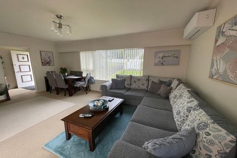 Photo of property in 43 Te Atatu Road, Te Atatu South, Auckland, 0610
