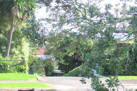 Photo of property in 21a Halldene Terrace, Red Beach, 0932