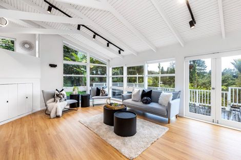 Photo of property in 157 Woodlands Park Road, Titirangi, Auckland, 0604