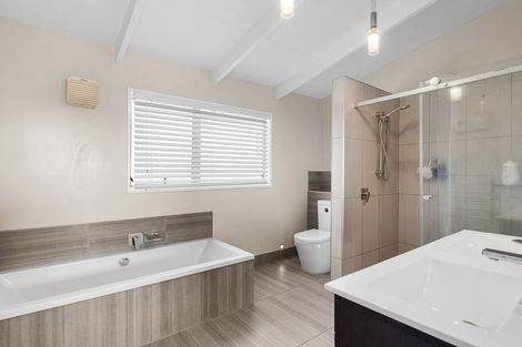 Photo of property in 14 Van Dieman Close, Templeton, Christchurch, 8042