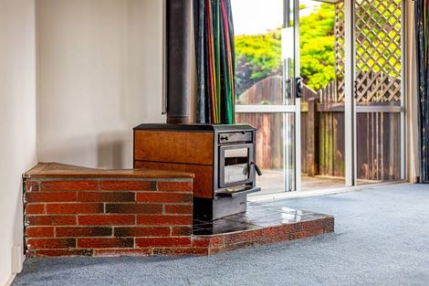 Photo of property in 108 Omapere Street, Whitby, Porirua, 5024