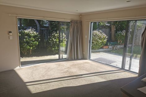 Photo of property in 41 Taikata Road, Te Atatu Peninsula, Auckland, 0610
