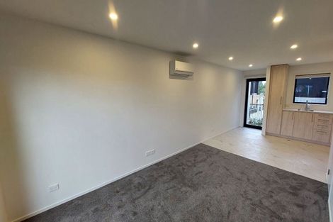 Photo of property in 6/21 Awaroa Road, Sunnyvale, Auckland, 0612