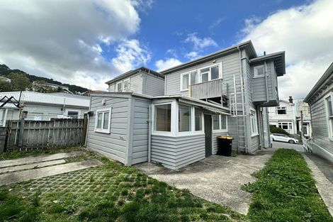 Photo of property in 11 Caroline Street, Mount Victoria, Wellington, 6011