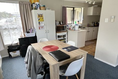 Photo of property in 201a Newlands Road, Newlands, Wellington, 6037