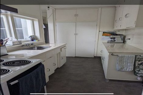 Photo of property in 123 Onepu Road, Lyall Bay, Wellington, 6022