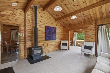 Photo of property in 280 Corbett Road, Paraite, New Plymouth, 4373