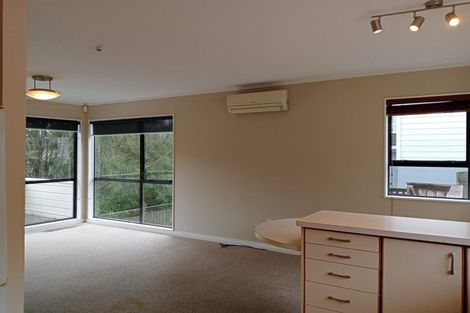 Photo of property in 32b Sailmaker Close, Whitby, Porirua, 5024