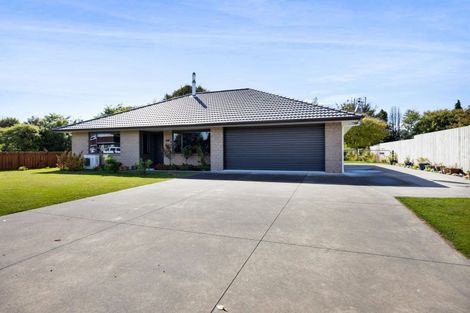 Photo of property in 50 Oberon Street, Stratford, 4332