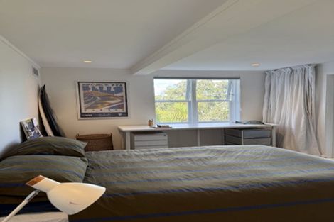 Photo of property in 48 Seaview Avenue, Northcote, Auckland, 0627