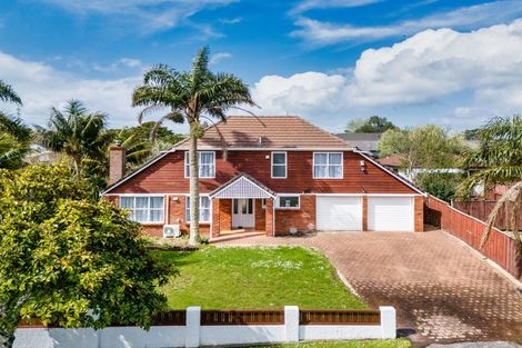 Photo of property in 3 Charles Prevost Drive, The Gardens, Auckland, 2105