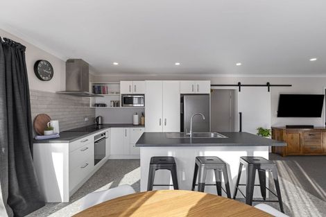 Photo of property in 11 Rayner Lane, Marton, 4710