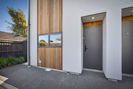 Photo of property in 5/13 Goldsmith Place, Waltham, Christchurch, 8023