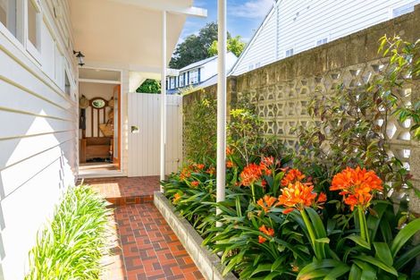 Photo of property in 8 Simla Crescent, Khandallah, Wellington, 6035