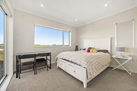 Photo of property in 30 Cassidy Drive, Orewa, 0931