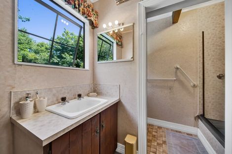 Photo of property in 27 Montjoy Street, Stratford, 4332