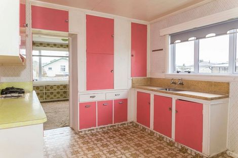 Photo of property in 3 Hospital Street, Dannevirke, 4930