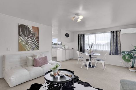 Photo of property in 73 Tuhikaramea Road, Dinsdale, Hamilton, 3204