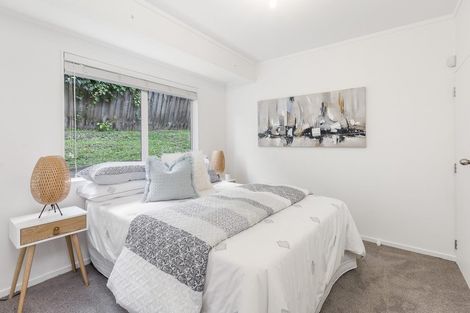 Photo of property in 21 Shetland Street, Glen Eden, Auckland, 0602