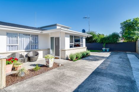 Photo of property in 11 Chester Street, Taradale, Napier, 4112