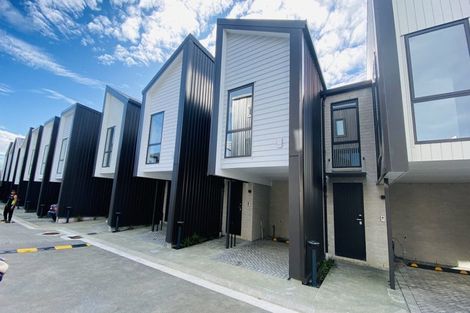 Photo of property in 32b/2 Westgate Drive, Massey, Auckland, 0614