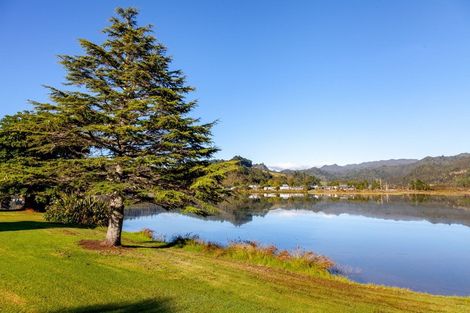 Photo of property in 18 Daphne Road, Tairua, 3508