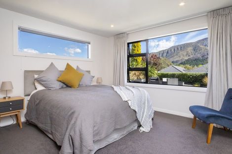 Photo of property in 15 Bracken Street, Arrowtown, 9302