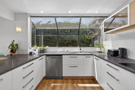 Photo of property in 11 Emerson Crescent, Diamond Harbour, Lyttelton, 8971