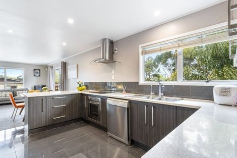 Photo of property in 4 Metcalfe Road, Ranui, Auckland, 0612