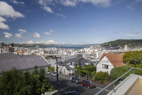 Photo of property in 72 Thompson Street, Mount Cook, Wellington, 6011