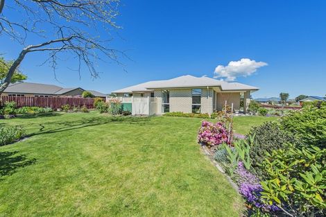 Photo of property in 5 Stanwood Grove, Darfield, 7510