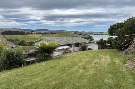 Photo of property in 112 Waikawa Curio Bay Road, Waikawa, Tokanui, 9884
