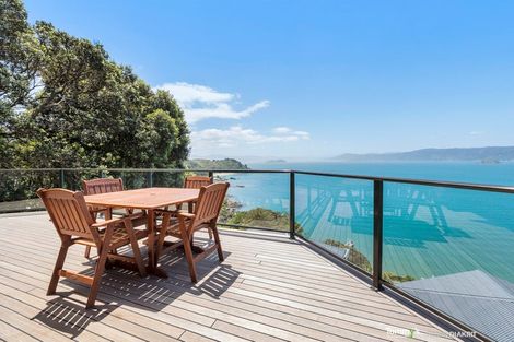 Photo of property in 20 Napier Street, Karaka Bays, Wellington, 6022