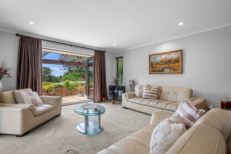Photo of property in 59a Lonely Road, Fairview Heights, Auckland, 0632