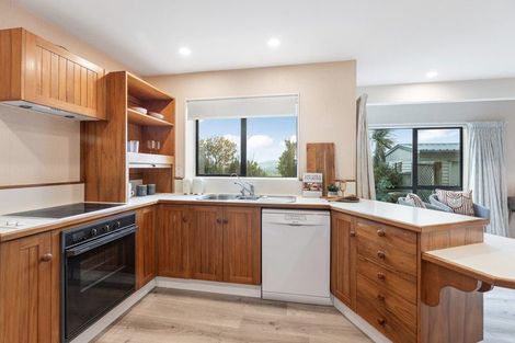 Photo of property in 52 Abilene Crescent, Churton Park, Wellington, 6037