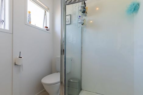 Photo of property in 2/24 Bedford Street, Te Atatu South, Auckland, 0610